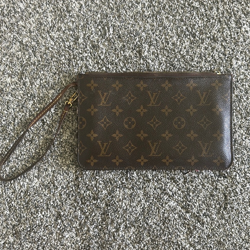 Louis Vuitton Monogram Canvas Neverfull MM Pochette